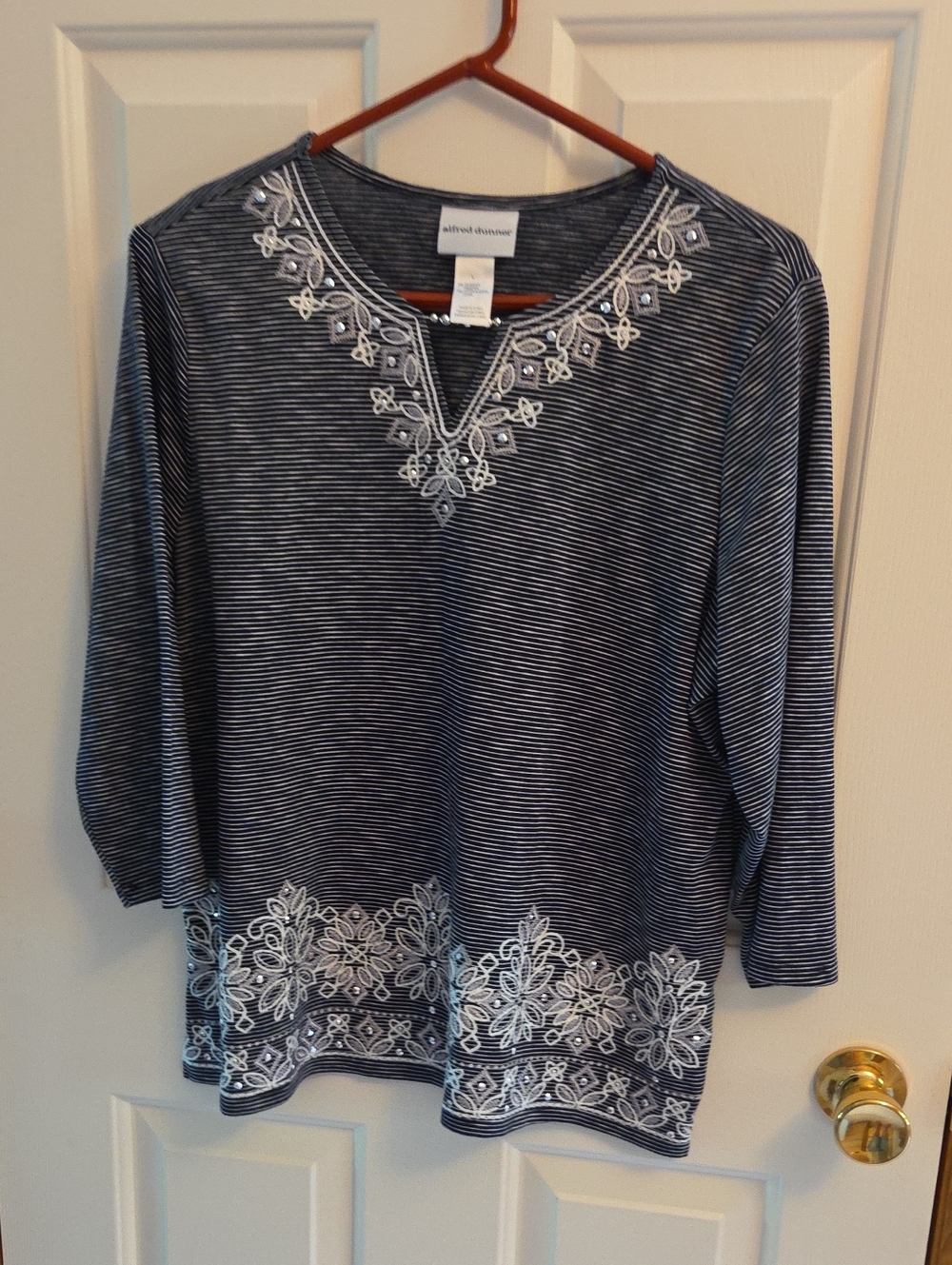 Alfred Dunner Navy & White Striped Embroidered V-Neck Tunic Top Size L